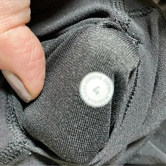 Lululemon athletica 4 black‎ capris - Picture 3 of 3